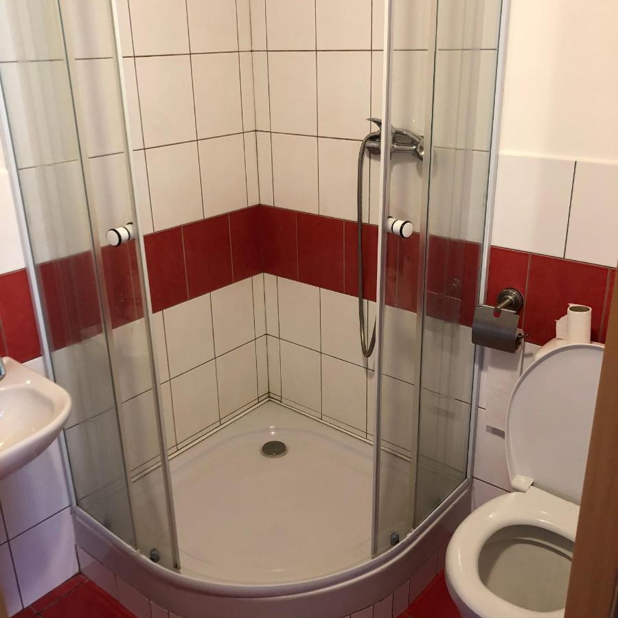 Bakin Bar Hotel Třebíč Buitenkant foto